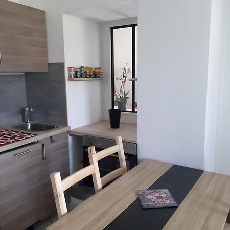 Studio En Plein Centre Ville - 2 A 4 Personnes Tence Εξωτερικό φωτογραφία