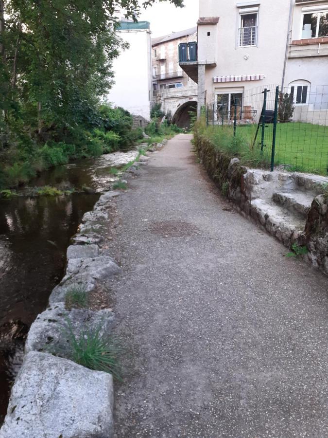 Studio En Plein Centre Ville - 2 A 4 Personnes Tence Εξωτερικό φωτογραφία